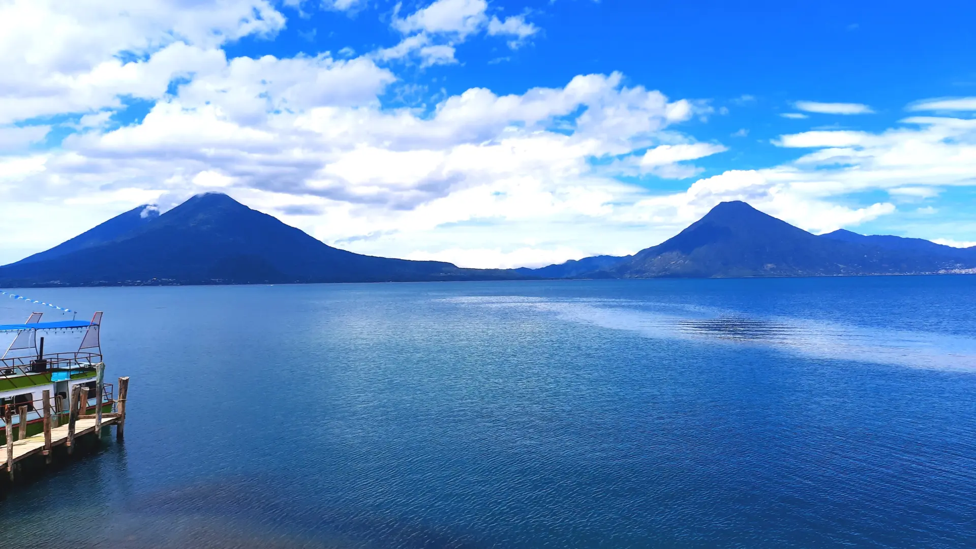 Share Shuttle Guatemala -Panajachel (Lake Atitlan) driver & shuttle in Panajachel, Sololá, Guatemala